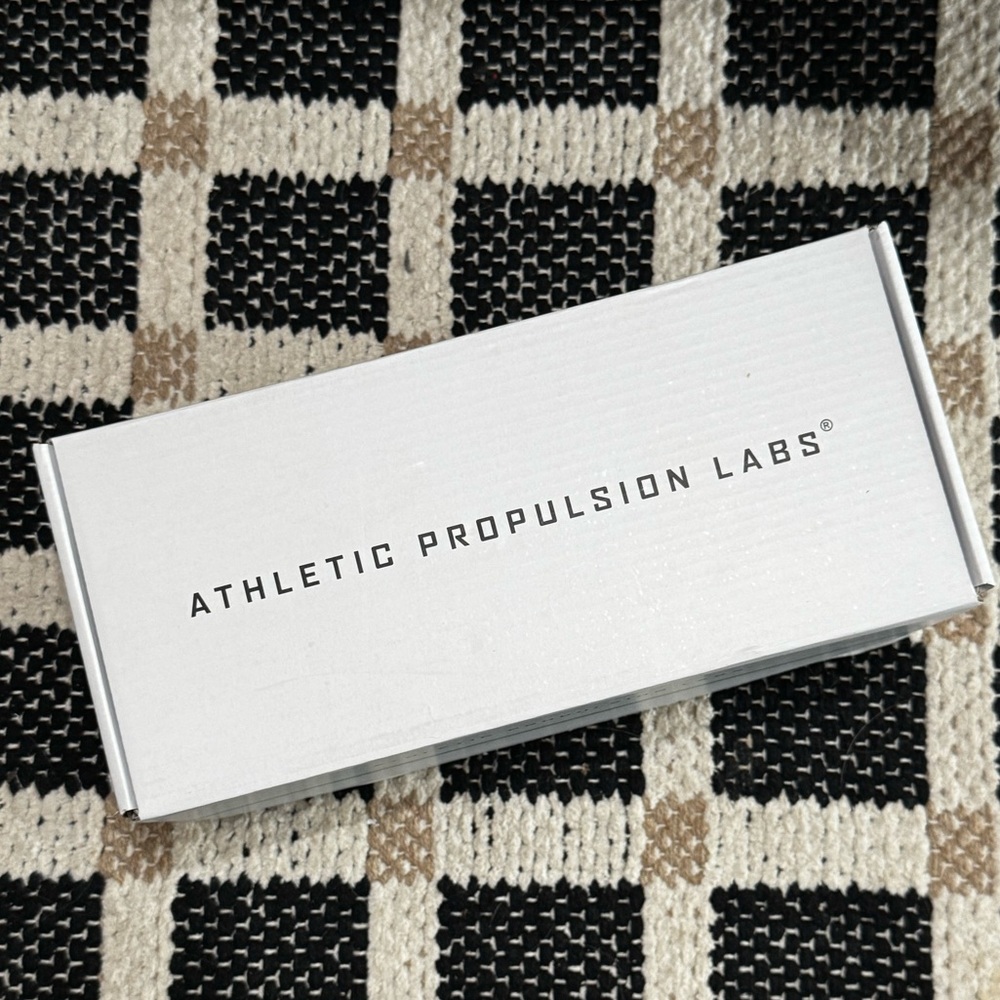 APL, ʙʀᴀɴᴅ ɴᴡᴛ ɪɴ ʙᴏx, Shearling Slide, Red|Silver, sɪᴢᴇ 6 - Picture 7 of 8